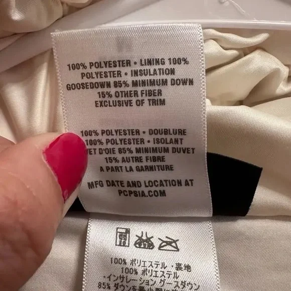 Patagonia Women's Cream Puffer Jacket - Picture 5 of 5